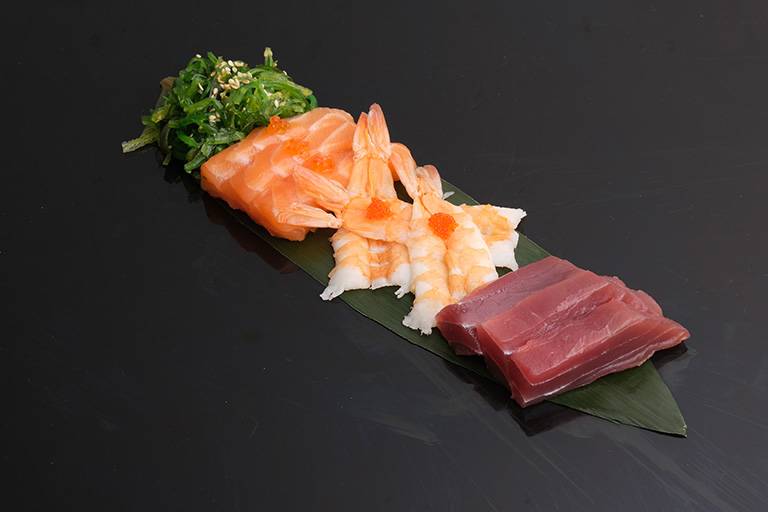 Sashimi mix (9 pieces)