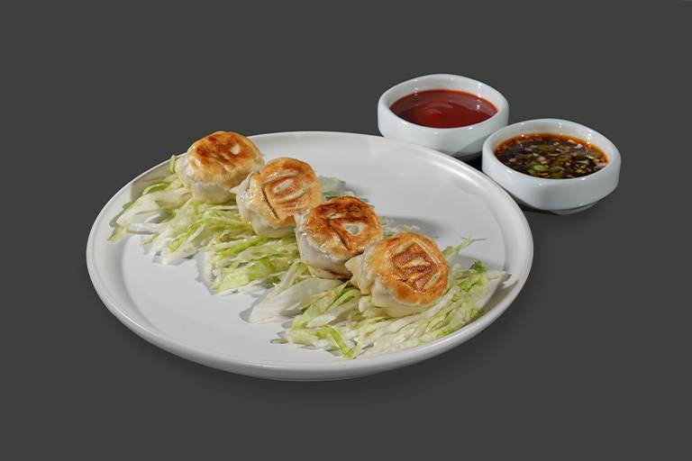 Jiaozi (fried beef gyoza)