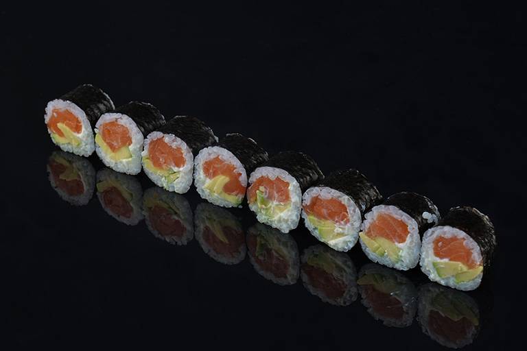Salmon Avocado Maki
