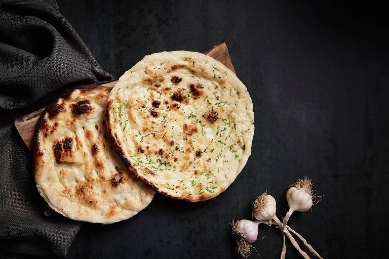 Garlic naan