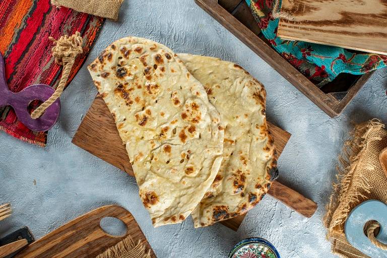 Cheese naan