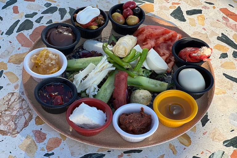 Arya breakfast plate