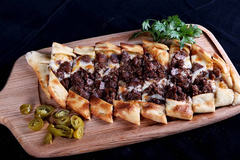 Pide with kavurma