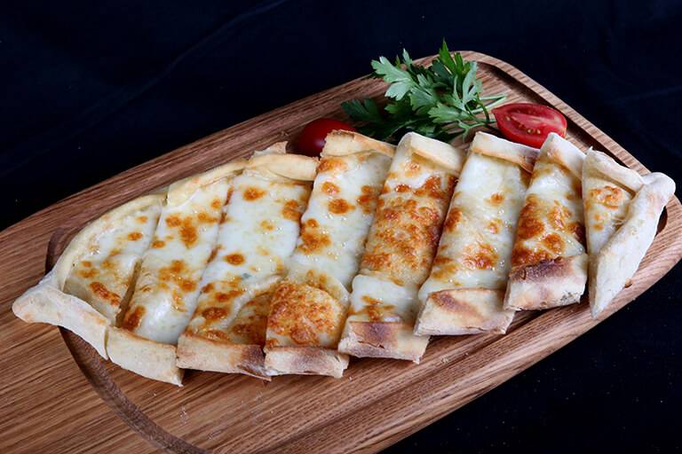 Kaşarlı pide (Turkish cheese pide)