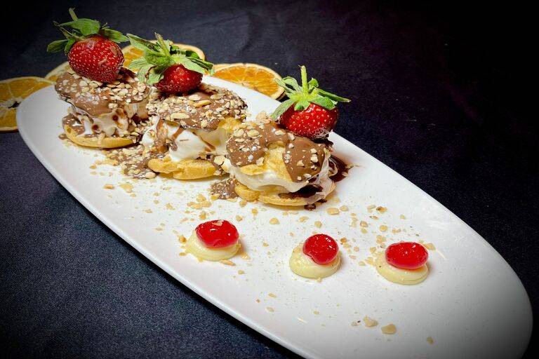 Profiteroles with ice cream