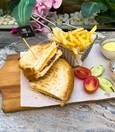 Bazlama toast, Sio Special
