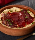Hummus with pastırma