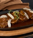 Rested beef tenderloin with special sauce (180 g)