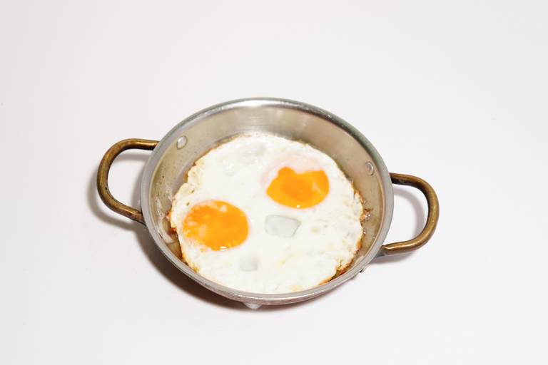 Pan-Fried Eggs with Cheese