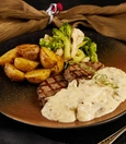 Beef tenderloin with mushroom sauce