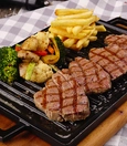 Beef tenderloin lokum
