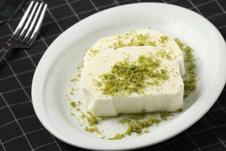 Turkish ice cream (dondurma)