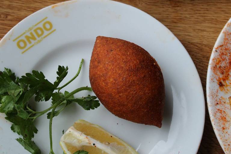 Stuffed kibbeh (İçli köfte)