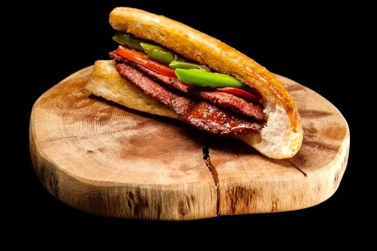 Sucuk sandwich