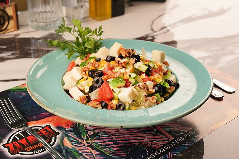 Mediterranean Salad