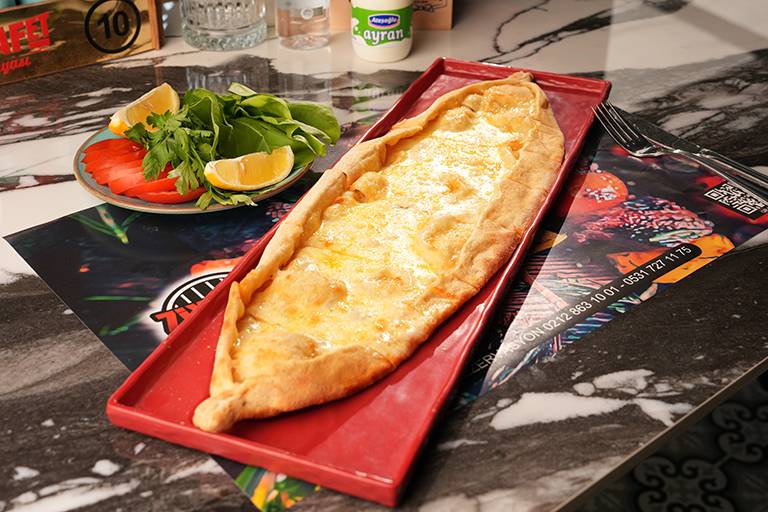 Kaşarlı pide