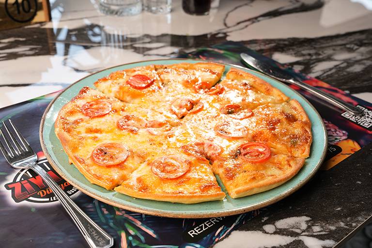 Margherita pizza