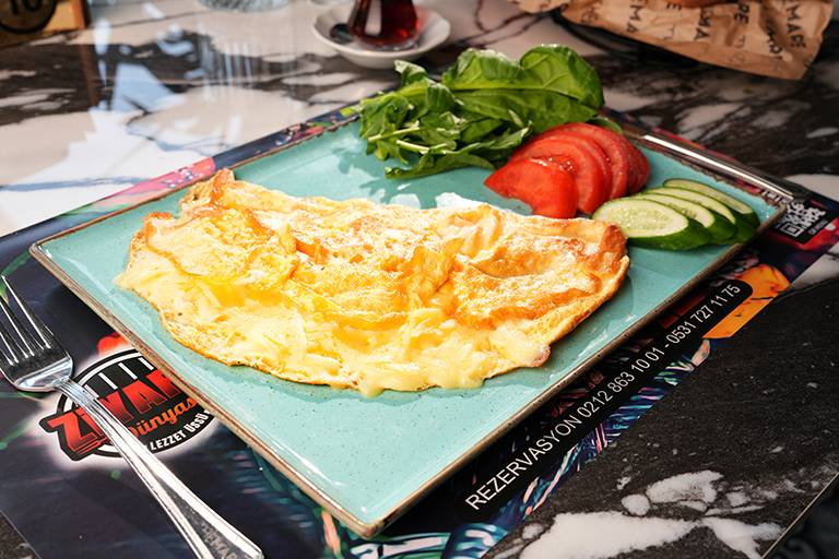 Kaşar cheese omelet