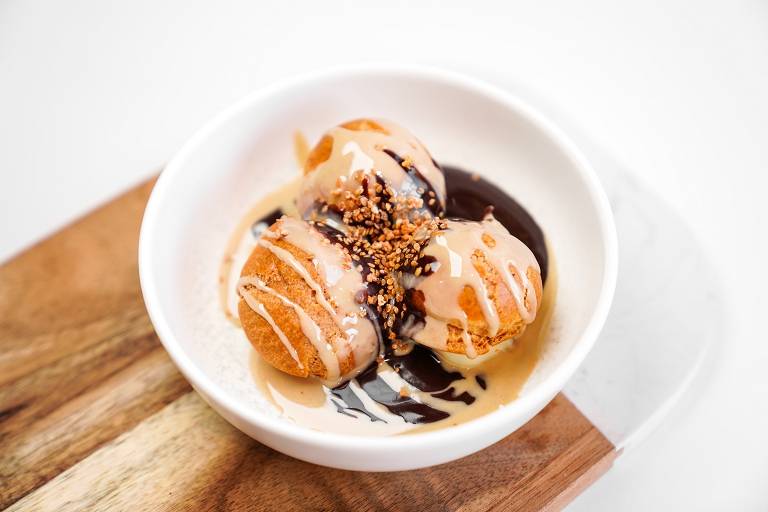 Tahini Profiterole
